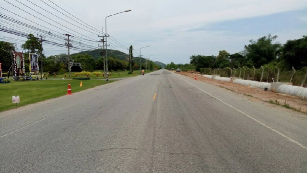 ขยายถนน 3.4 กม. เข้าสนามบินอู่ตะเภา ขยายถนน 3.4 กม. เข้าสนามบินอู่ตะเภา