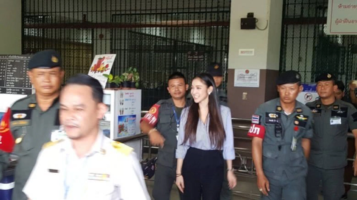 ระทึก..!ลุ้นประกันศาลอาญารับฝากขัง"แพท ณปภา"พันฟอกเงิน ระทึก..!ลุ้นประกันศาลอาญารับฝากขัง"แพท ณปภา"พันฟอกเงิน