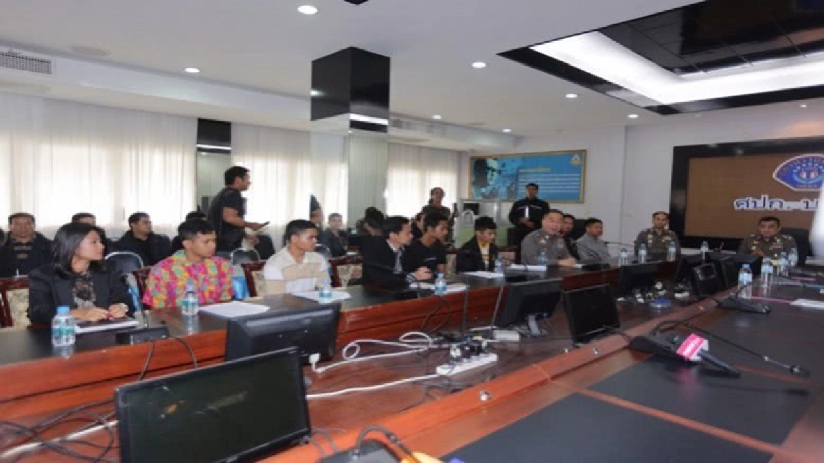ฝากขัง“4 หนุ่มนราฯ”ร่วมพวกฝึกทำไปป์บอมบ์ ฝากขัง“4 หนุ่มนราฯ”ร่วมพวกฝึกทำไปป์บอมบ์