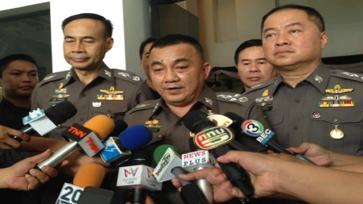 ตร.-ดีเอสไอเร่งสอบที่ดิน"อัศวโภคิน" ตร.-ดีเอสไอเร่งสอบที่ดิน"อัศวโภคิน"