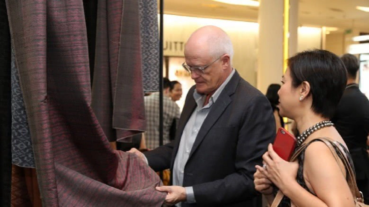 ประมูลชิ้นเด่นเป็นทุนหนุนแฟชั่นไทย