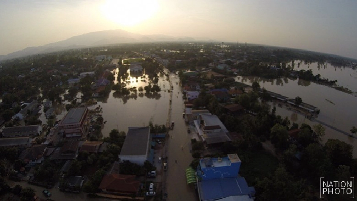 สถานการณ์น้ำท่วมในตัว อ.คีรีมาศ จ.สุโขทัย สถานการณ์น้ำท่วมในตัว อ.คีรีมาศ จ.สุโขทัย