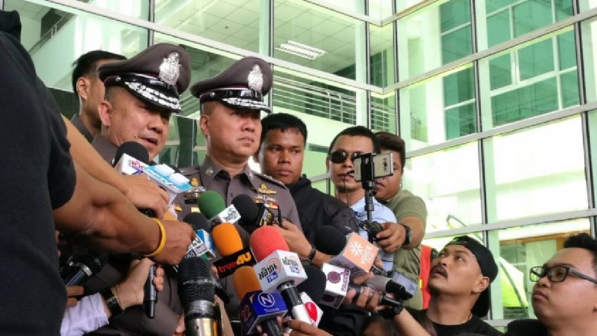 "ศรีวราห์" ยัน เหตุที่ รพ.พระมงกุฎเป็น "ระเบิด" จริง !! "ศรีวราห์" ยัน เหตุที่ รพ.พระมงกุฎเป็น "ระเบิด" จริง !!