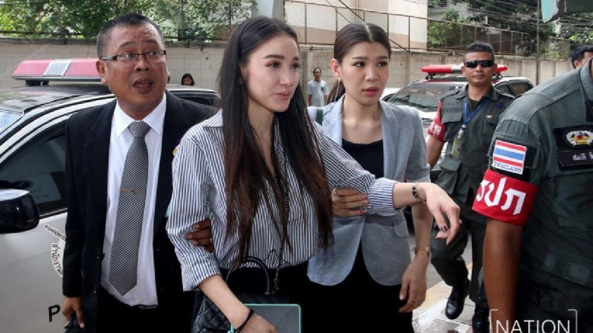 "แพท นปภา"รอดข้อหาสนับสนุนค้ายา "แพท นปภา"รอดข้อหาสนับสนุนค้ายา