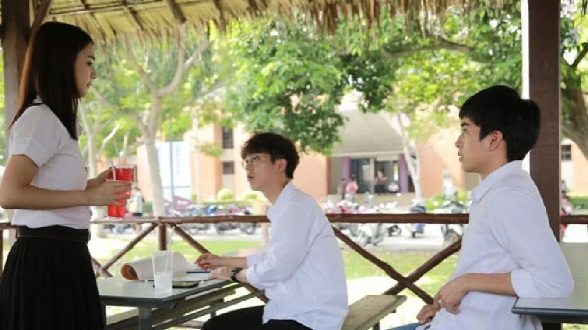 ไฮไลท์ทีวี วันพฤหัสบดีที่  25  พฤษภาคม  2560