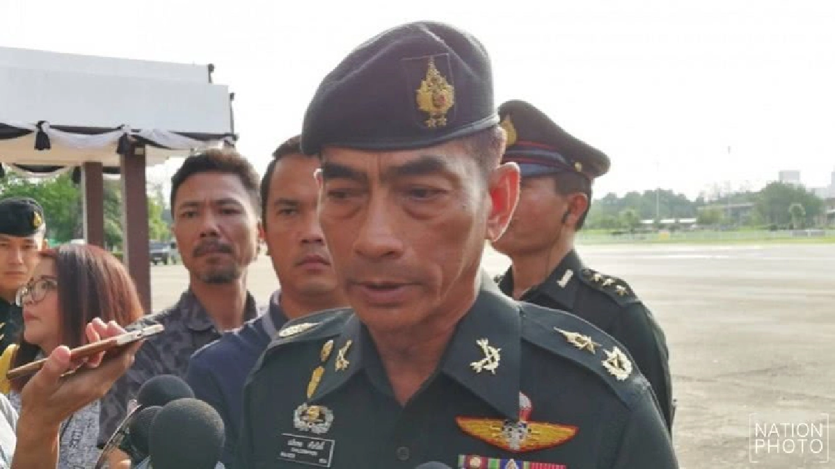 ส่งชุดอีโอดีตรวจห้องรับรอง-ลานจอด ฮ. รับผบ.ทบ.บินไปกาญฯ ส่งชุดอีโอดีตรวจห้องรับรอง-ลานจอด ฮ. รับผบ.ทบ.บินไปกาญฯ