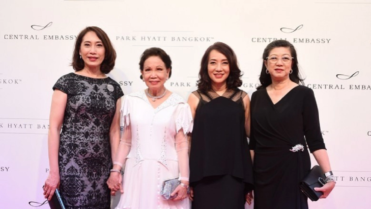 เซเลบทั่วกรุงร่วมฉลองยิ่งใหญ่