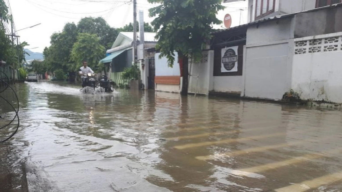 ฝนกระหน่ำเชียงใหม่จมบาดาลอีกรอบ ฝนกระหน่ำเชียงใหม่จมบาดาลอีกรอบ