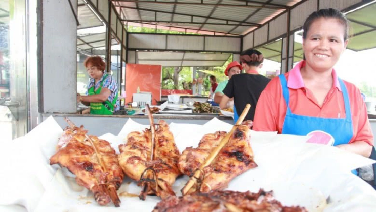 “เกษตรกรศรีสะเกษ” ผลิตไก่เนื้อโคราชได้เองเป็นที่แรกของไทย