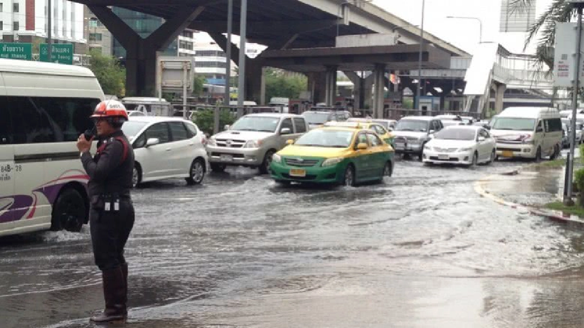 สั่งเฝ้าระวัง! 20 จุดเสี่ยงน้ำท่วม! สั่งเฝ้าระวัง! 20 จุดเสี่ยงน้ำท่วม!