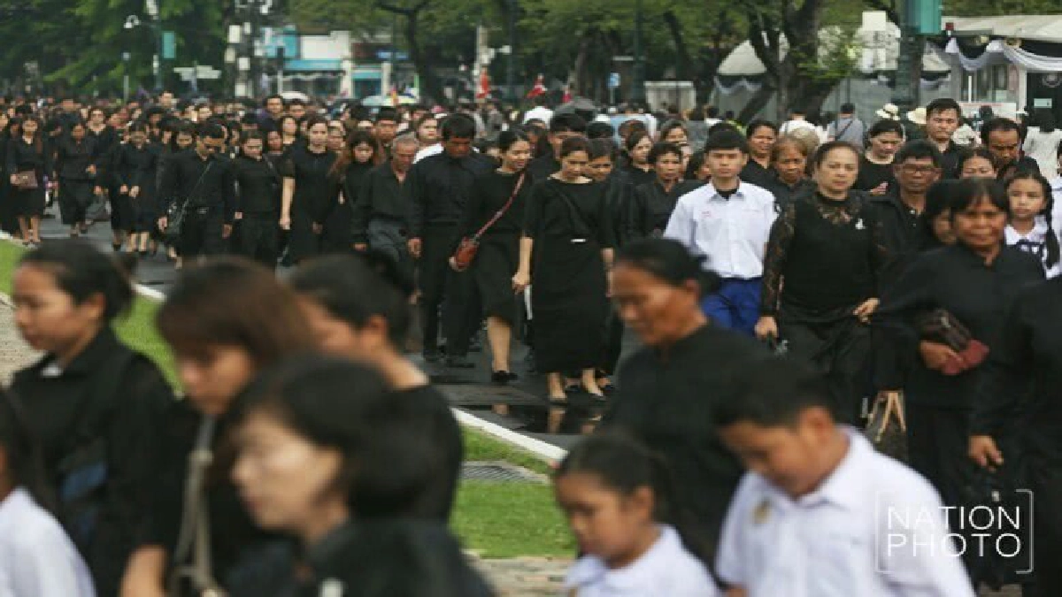 ประชาชนเข้ากราบสักการะพระบรมศพ ร.9 แล้วกว่า 7ล้านคน ประชาชนเข้ากราบสักการะพระบรมศพ ร.9 แล้วกว่า 7ล้านคน