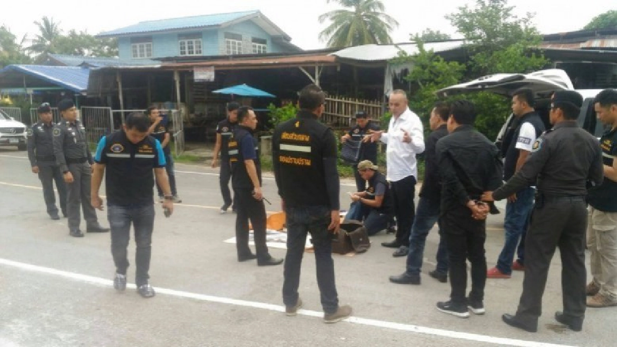 นาทีปฏิบัติการลุยค้นรถ"ชาดา ไทยเศรษฐ์" (1)(ชมคลิป)