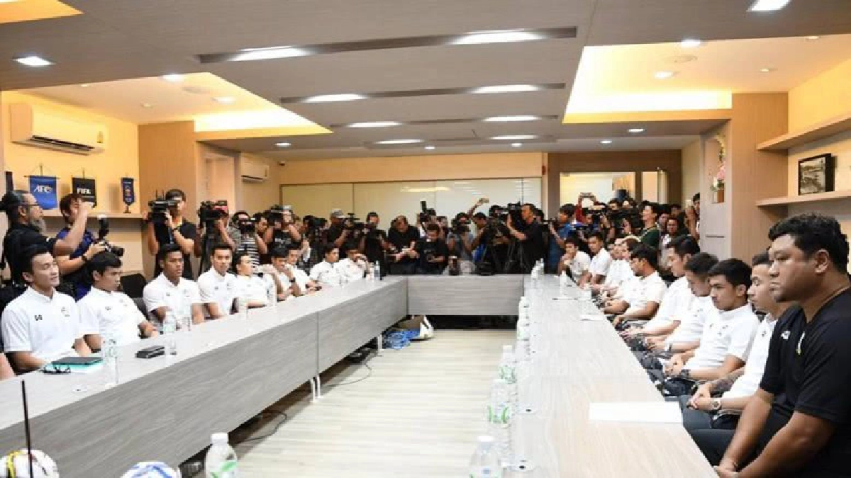 "ช้างศึก"23คนรายงานตัวก่อนเข้าแคมป์