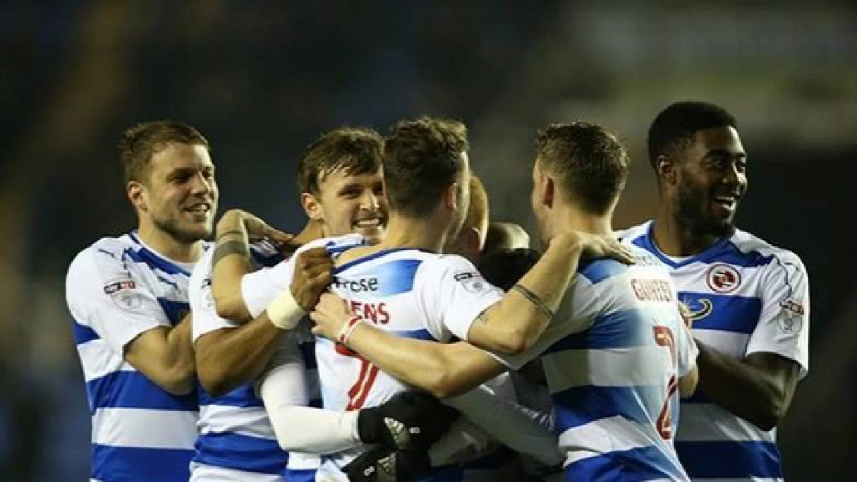 เร้ดดิ้ง” แนวรับยวบปะทะ “ฮัดเดอร์สฟิลด์” | คมชัดลึก