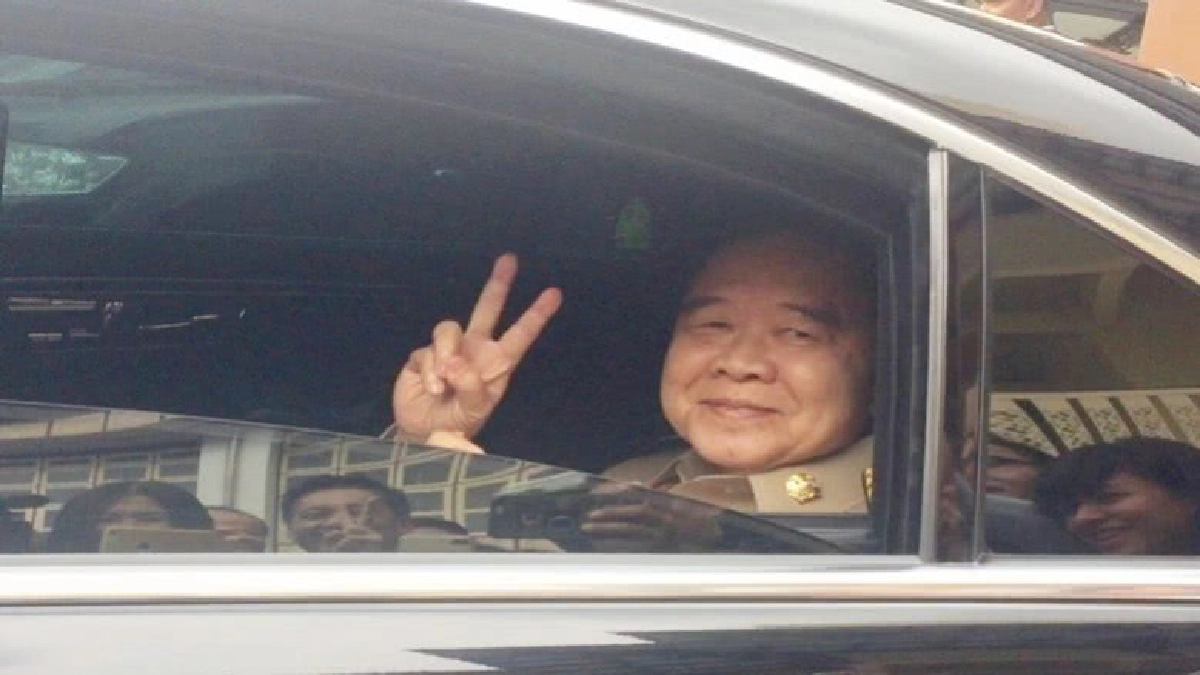 "บิ๊กป้อม"พร้อมประชุมครม.พรุ่งนี้ "บิ๊กป้อม"พร้อมประชุมครม.พรุ่งนี้
