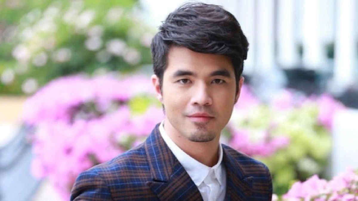 'ว่าน ธนกฤต' พลิกลุคส์!! ใส่สูทหล่อเนี๊ยบ