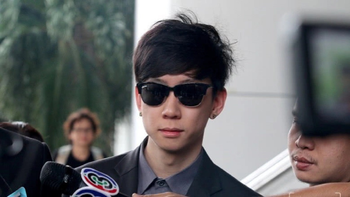 "เบนซ์ เรซซิ่ง" ลุ้นประกัน สู้คดีสมคบทำผิดยาเสพติด-ฟอกเงิน "เบนซ์ เรซซิ่ง" ลุ้นประกัน สู้คดีสมคบทำผิดยาเสพติด-ฟอกเงิน