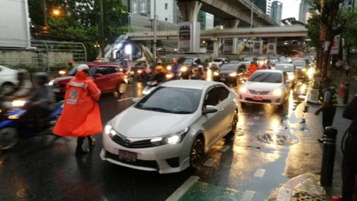 อุตุฯเตือนกรุงเทพฯ-ปริมณฑลมีฝนตก80%ของพื้นที่ อุตุฯเตือนกรุงเทพฯ-ปริมณฑลมีฝนตก80%ของพื้นที่