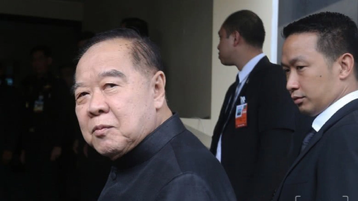 "บิ๊กป้อม" ยันตร.สอบเหตุบึ้มรพ.พระมงกุฏฯทิศทางเดียวกัน "บิ๊กป้อม" ยันตร.สอบเหตุบึ้มรพ.พระมงกุฏฯทิศทางเดียวกัน