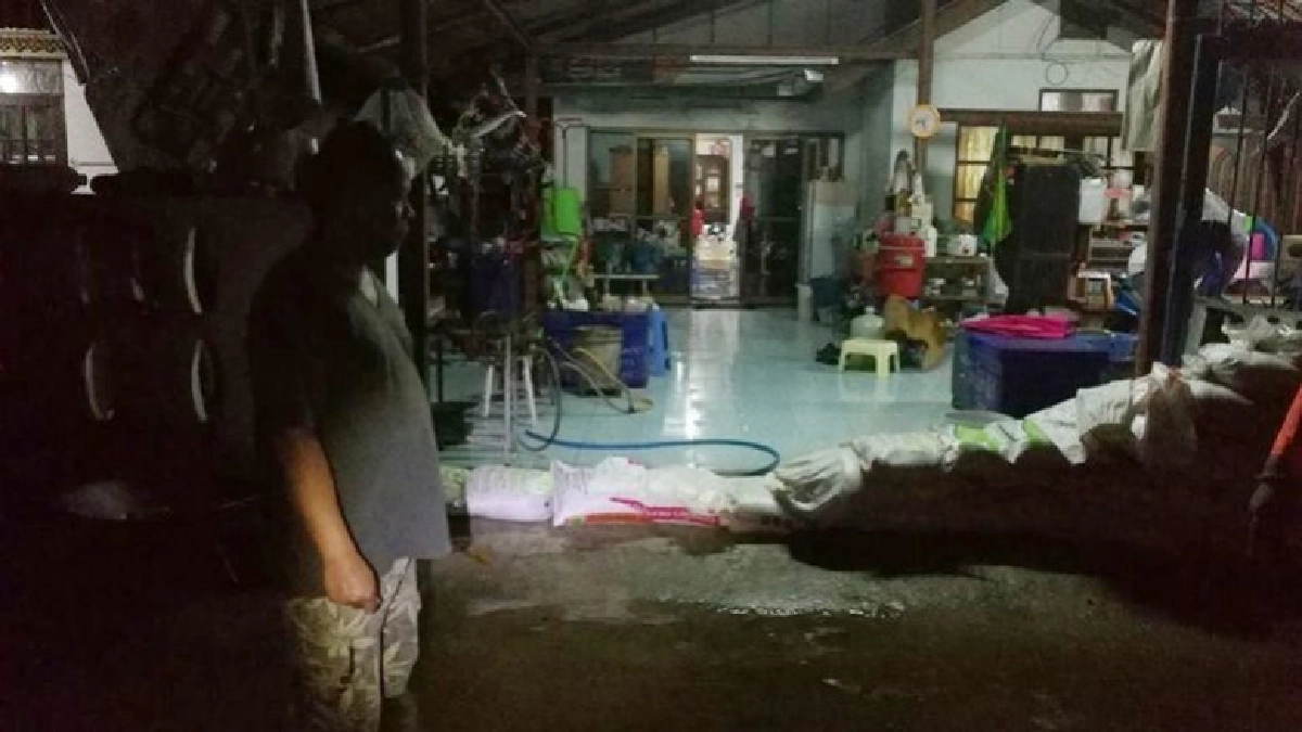 โคราชฝนตกต่อเนื่องน้ำท่วมขัง50หลังคาเรือน โคราชฝนตกต่อเนื่องน้ำท่วมขัง50หลังคาเรือน