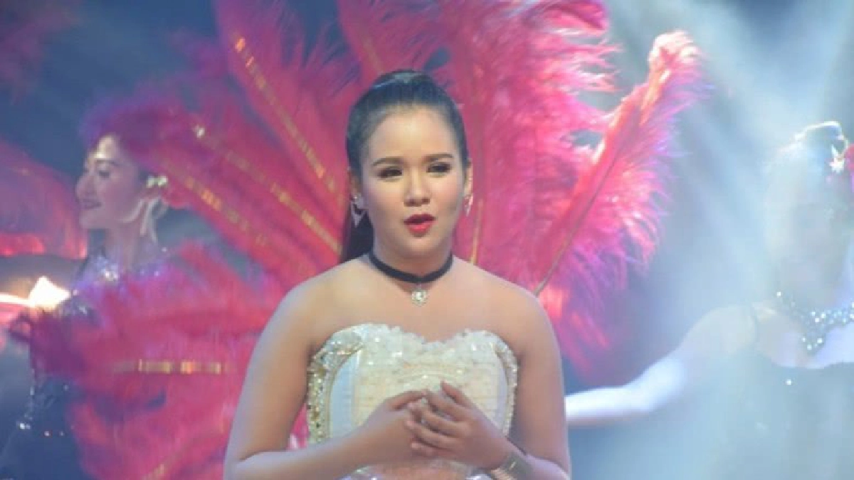 ฟ้าใสปล่อยเพลง ‘แดนซ์เซอร์ครวญ’
