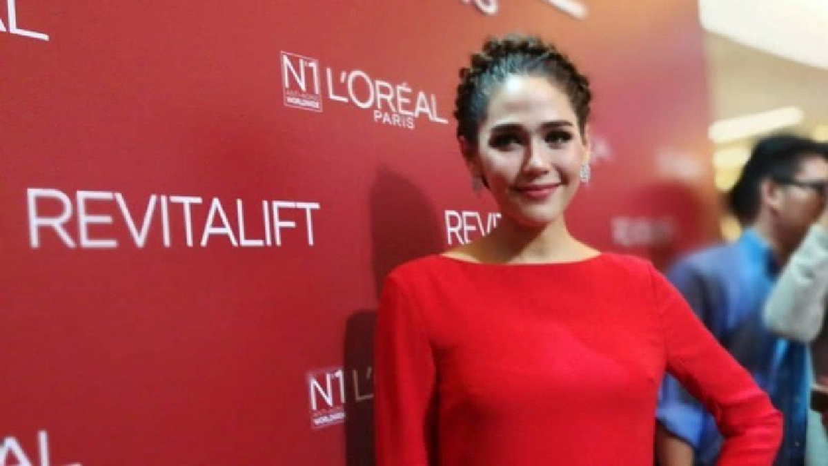 ‘ชมพู่’แจงปัญหาจิปาถะเดินพรมที่คานส์ (คลิป)