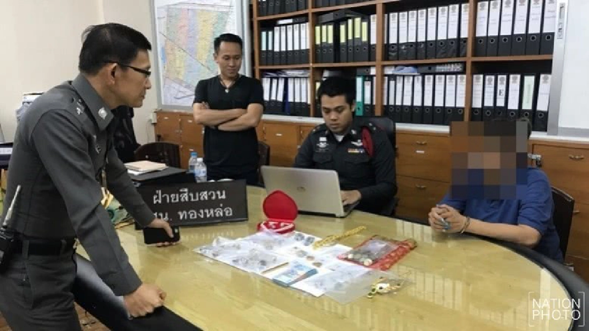 รวบโจร ป.ตรี ใช้จิตวิทยาตุ๋นเอาทรัพย์หลายล้าน รวบโจร ป.ตรี ใช้จิตวิทยาตุ๋นเอาทรัพย์หลายล้าน