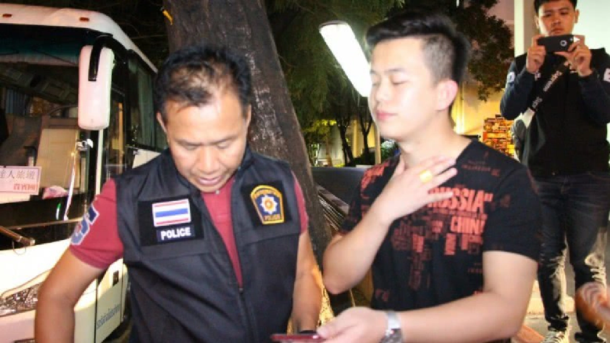 โจรควบบิ๊กไบค์กระชากสร้อยเสี่ยชาวจีน โจรควบบิ๊กไบค์กระชากสร้อยเสี่ยชาวจีน