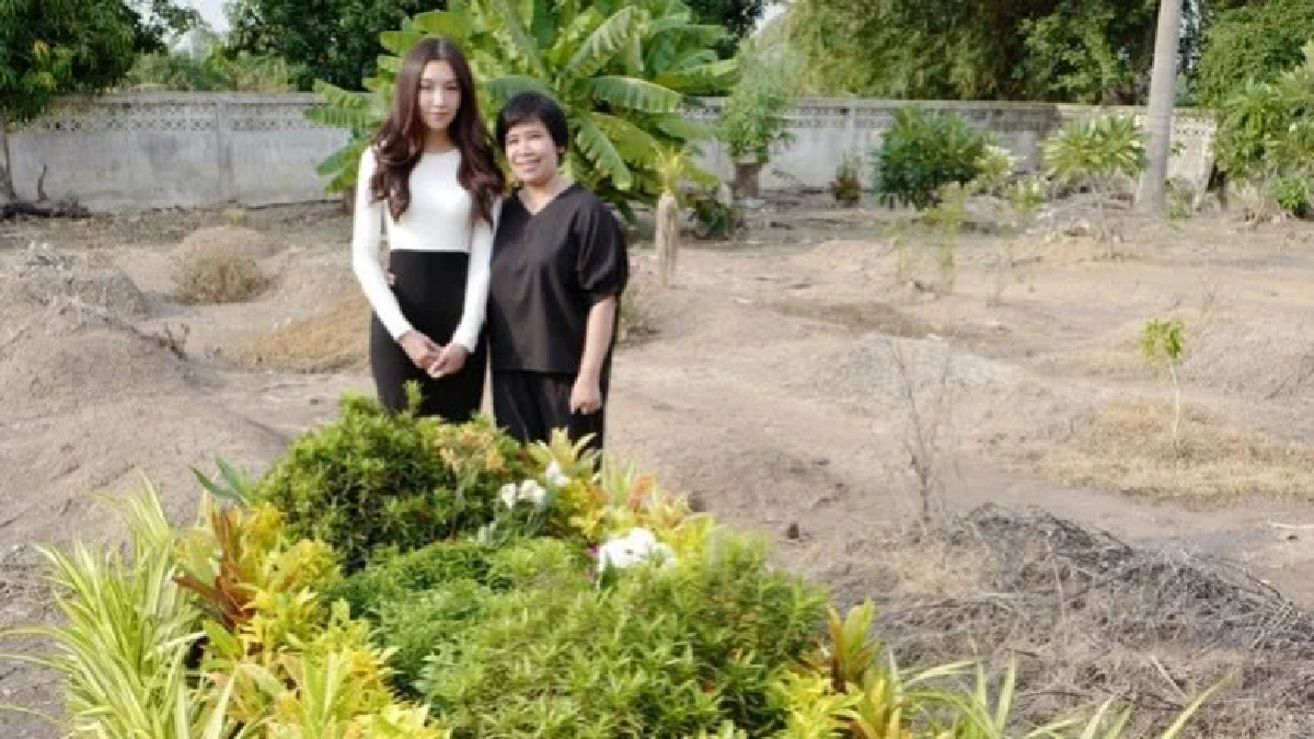 1 ปีผ่านไป ‘เบลล่า’ ยังคิดถึง ‘พ่ออาโนล’ 1 ปีผ่านไป ‘เบลล่า’ ยังคิดถึง ‘พ่ออาโนล’