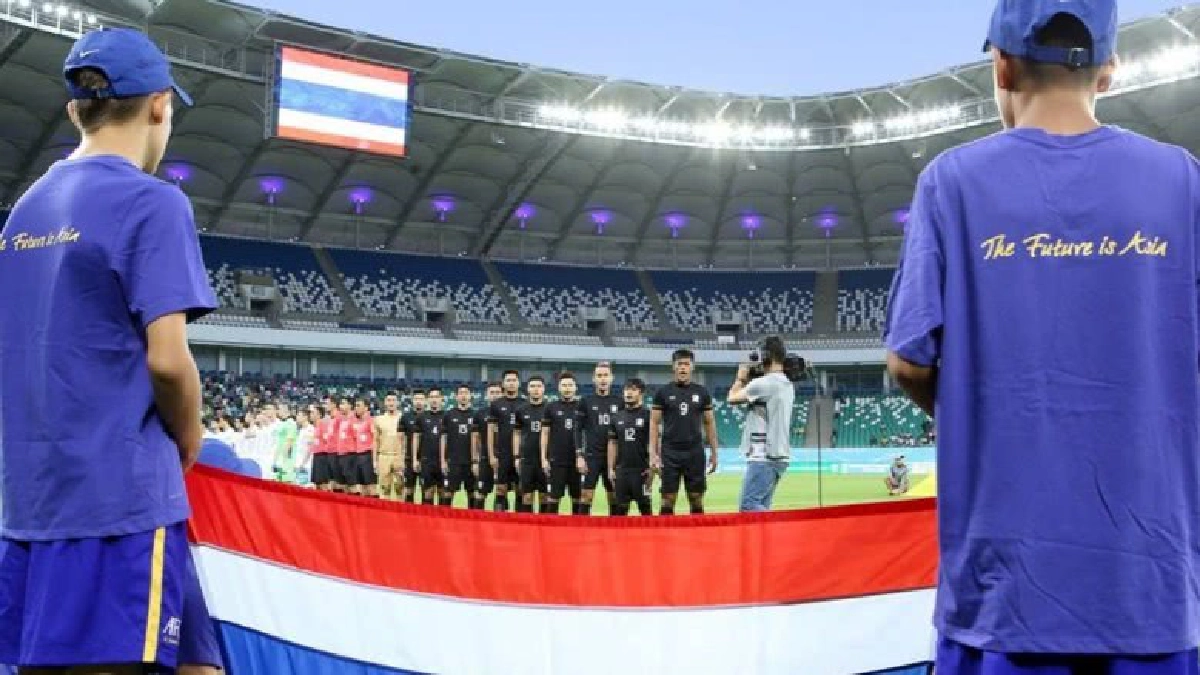 "ช้างศึก"ประกาศ24ขุนพลดวลยูเออีฯ "ช้างศึก"ประกาศ24ขุนพลดวลยูเออีฯ