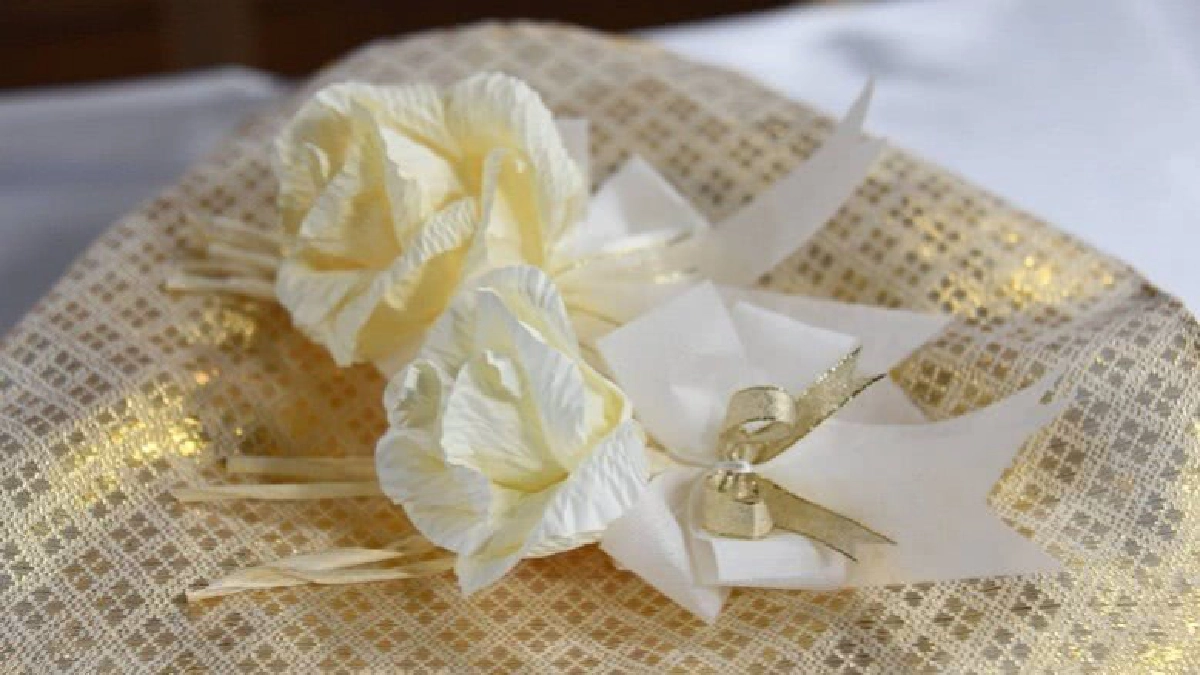 ร่วมใจถวายดอกไม้จันทน์ในหลวงร. 9