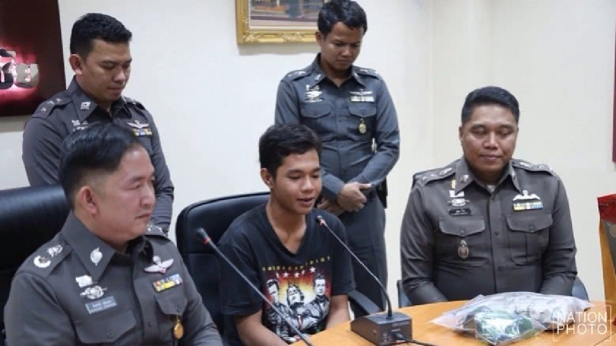 หนุ่ม'ปาหิน-ขวด'ใส่ธนาคาร 'มอบตัว' หนุ่ม'ปาหิน-ขวด'ใส่ธนาคาร 'มอบตัว'