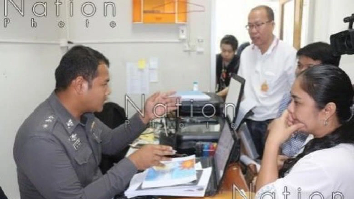 แชร์ลูกโซ่จัดโปรลวงตุ๋นขายซิมมือถือเหยื่อแห่ซื้อสูญ8ล้าน แชร์ลูกโซ่จัดโปรลวงตุ๋นขายซิมมือถือเหยื่อแห่ซื้อสูญ8ล้าน