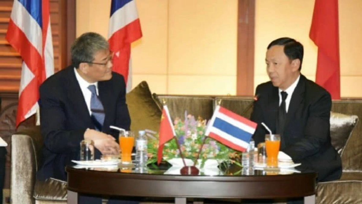 "รมช.ตรวจตราฯจีน"ชม "รธน.ไทย"เขียนละเอียดดี "รมช.ตรวจตราฯจีน"ชม "รธน.ไทย"เขียนละเอียดดี