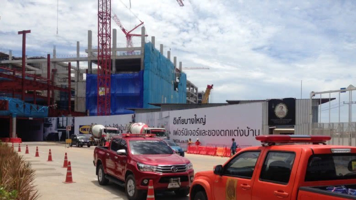 นั่งร้านก่อสร้างห้างอีเกีย บางใหญ่ทรุด คนงานเจ็บ 6 คน นั่งร้านก่อสร้างห้างอีเกีย บางใหญ่ทรุด คนงานเจ็บ 6 คน