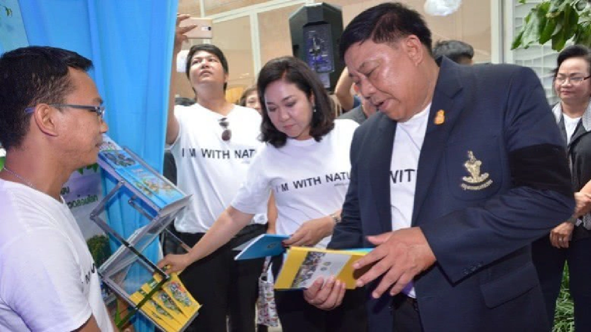 พ่อเมืองกรุงเทพฯใส่ใจสิ่งแวดล้อมโลก