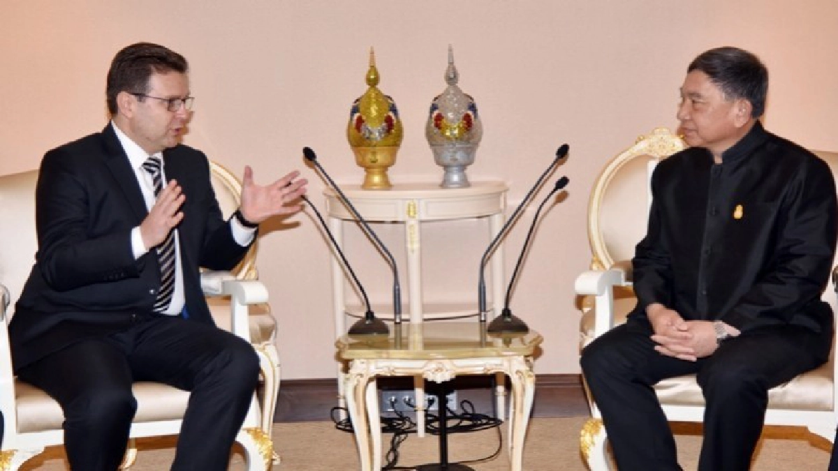 ออท.เช็กพบ“ประจิน”เผยนักลงทุนสนใจไทย ออท.เช็กพบ“ประจิน”เผยนักลงทุนสนใจไทย
