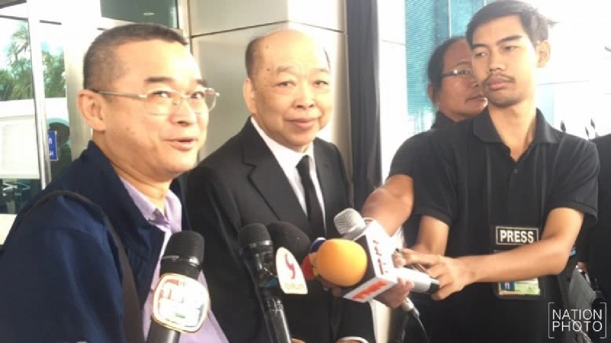 "สุรพงษ์" ได้ประกัน 3 ล้านคดีพาสปอร์ตทักษิณ "สุรพงษ์" ได้ประกัน 3 ล้านคดีพาสปอร์ตทักษิณ