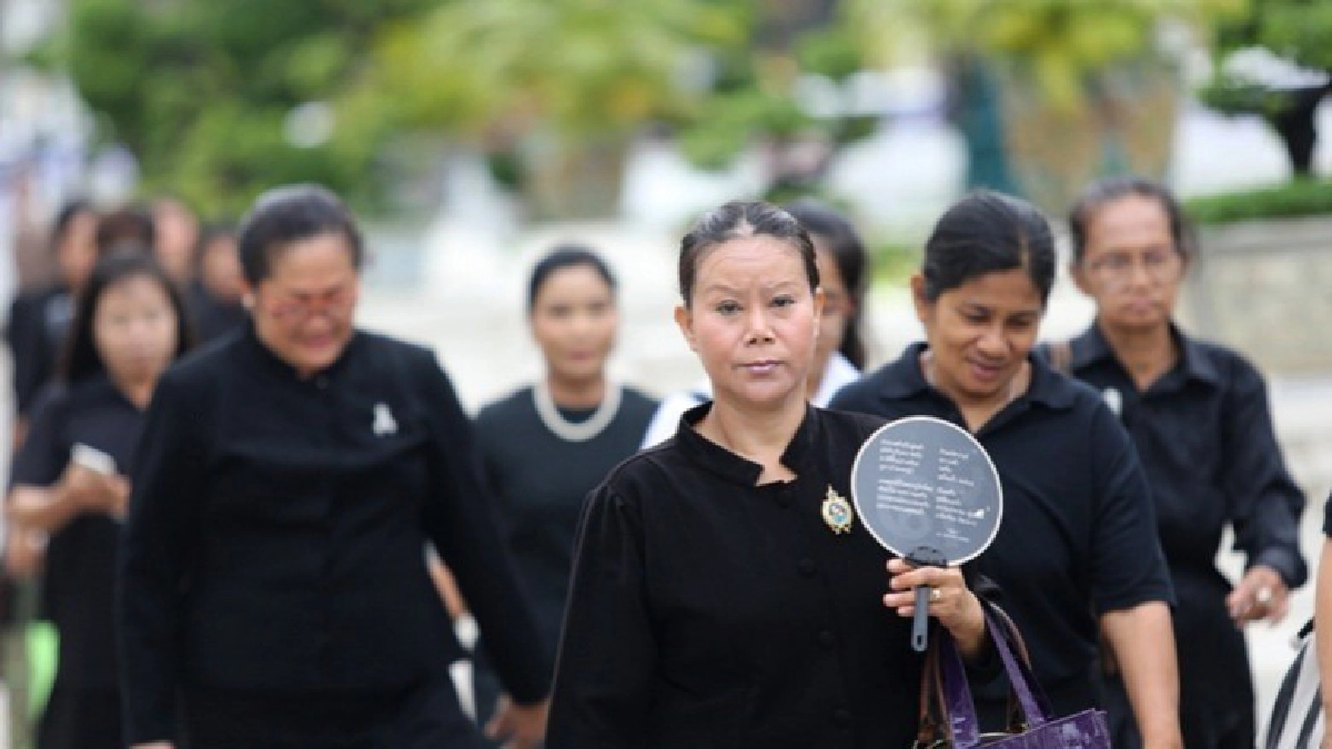 ประชาชนกราบพระบรมศพกว่า 3 หมื่น ประชาชนกราบพระบรมศพกว่า 3 หมื่น
