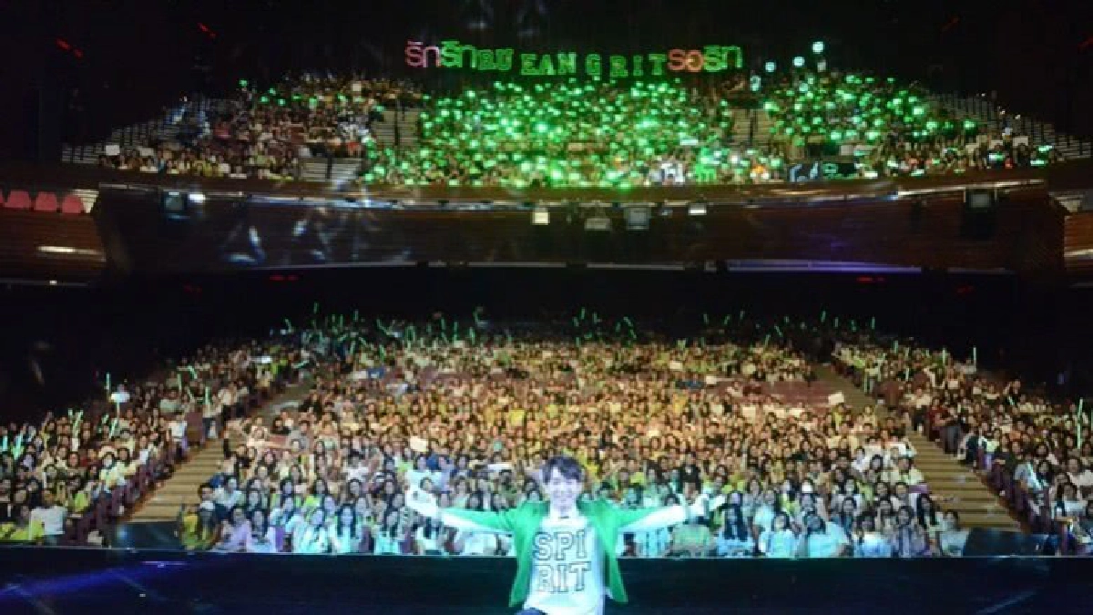 จัดความสนุก-ซึ้ง-ฮากระจาย ใน ‘ริท คัมแบ็ก ทูยู’ (คลิป) จัดความสนุก-ซึ้ง-ฮากระจาย ใน ‘ริท คัมแบ็ก ทูยู’ (คลิป)