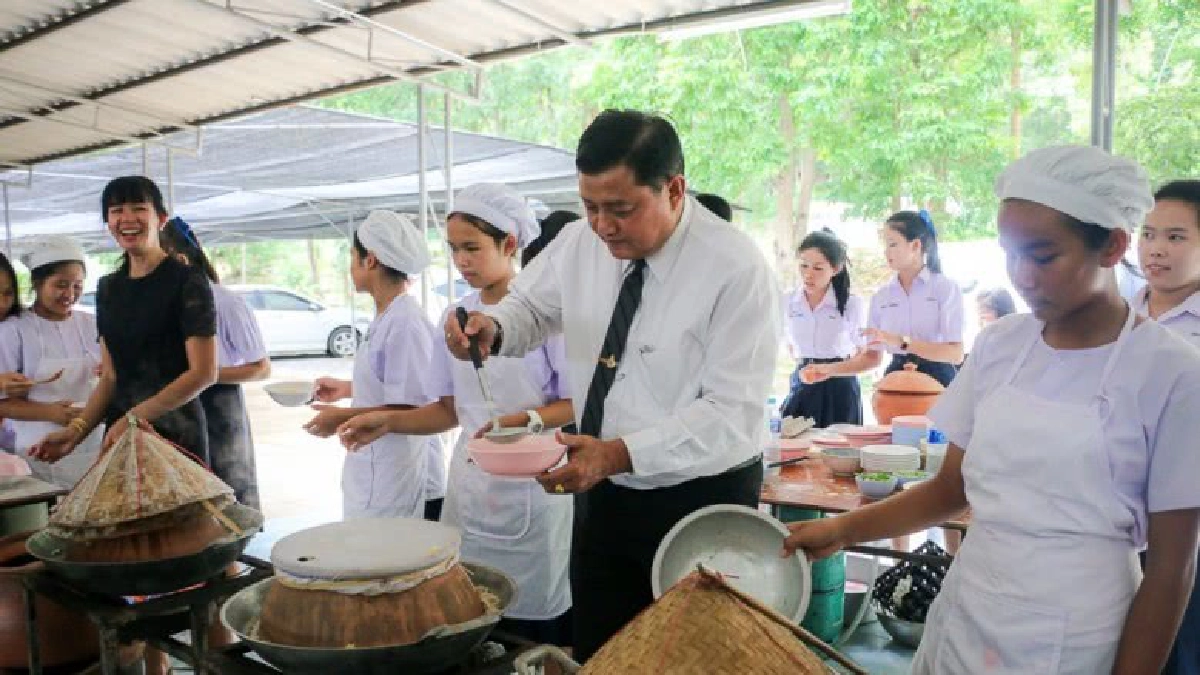 ข้าวเปิ๊บ เรียนรู้จากอาหารท้องถิ่น (คลิป) ข้าวเปิ๊บ เรียนรู้จากอาหารท้องถิ่น (คลิป)