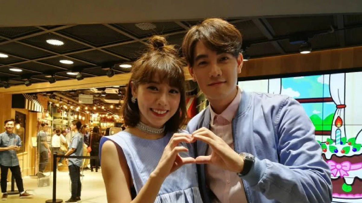 นึกว่าใบหวย 3-4-8 เลขเด็ดงานแต่ง ‘ฟลุ๊ค-แอปเปิ้ล’ นึกว่าใบหวย 3-4-8 เลขเด็ดงานแต่ง ‘ฟลุ๊ค-แอปเปิ้ล’