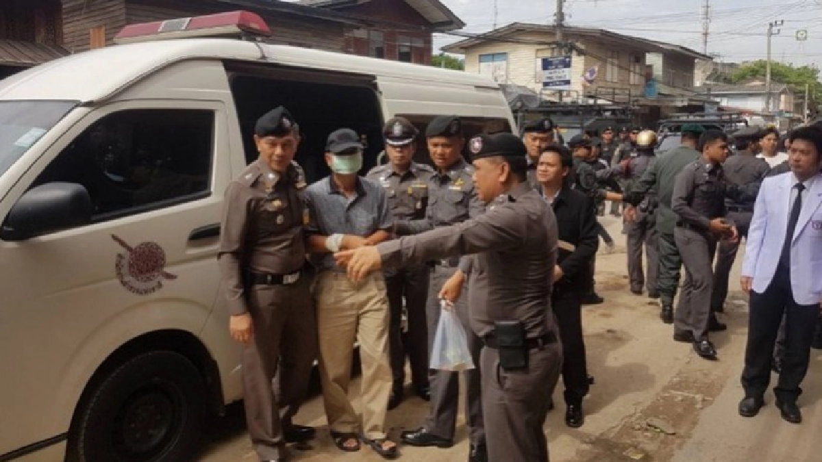 "ประวิตร" ไม่เชื่อ "วัฒนา" มือบึ้มพระมงกุฏ ไม่มีขบวนการ "ประวิตร" ไม่เชื่อ "วัฒนา" มือบึ้มพระมงกุฏ ไม่มีขบวนการ