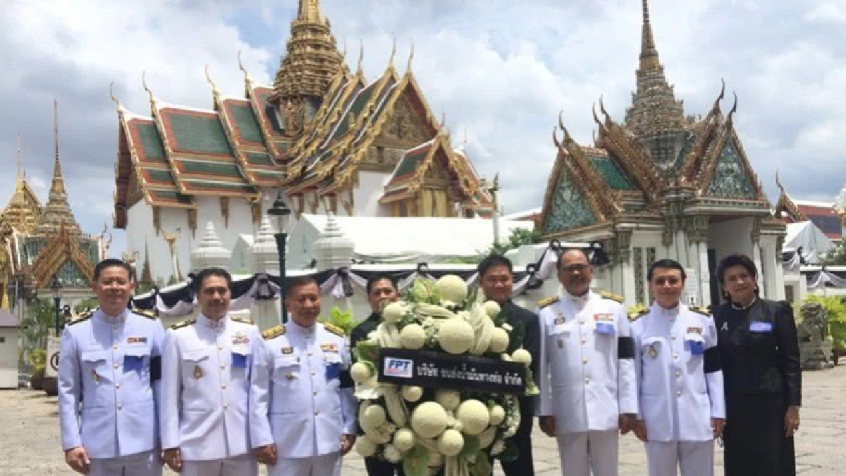 "ตามรอยพ่ออยู่อย่างพอเพียง"ย้ำเตือนคำสอน ร.9 "ตามรอยพ่ออยู่อย่างพอเพียง"ย้ำเตือนคำสอน ร.9