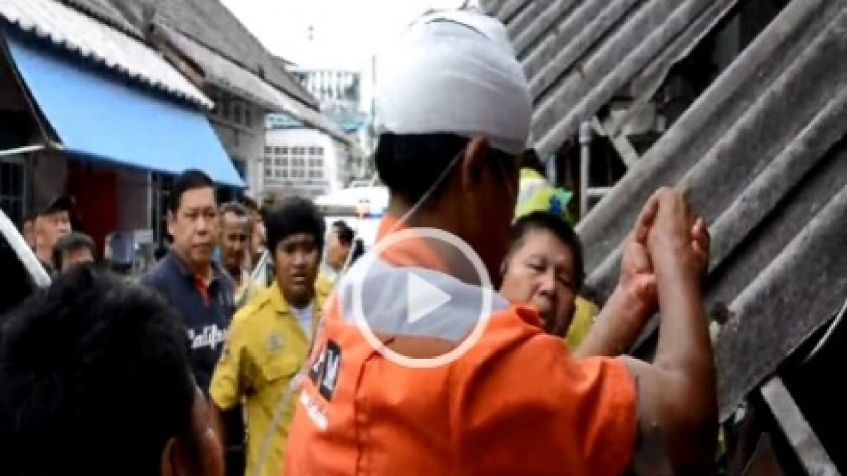 สยอง!! หนุ่มใหญ่พลาดตกบันได ถูกเหล็กเสียบแขนทะลุ