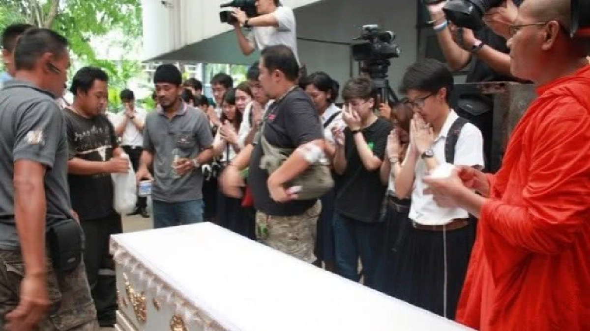 ญาติตั้งศพ“น้องหวาย”ที่วัดเมืองกาย อ.เมืองเชียงใหม่ ญาติตั้งศพ“น้องหวาย”ที่วัดเมืองกาย อ.เมืองเชียงใหม่