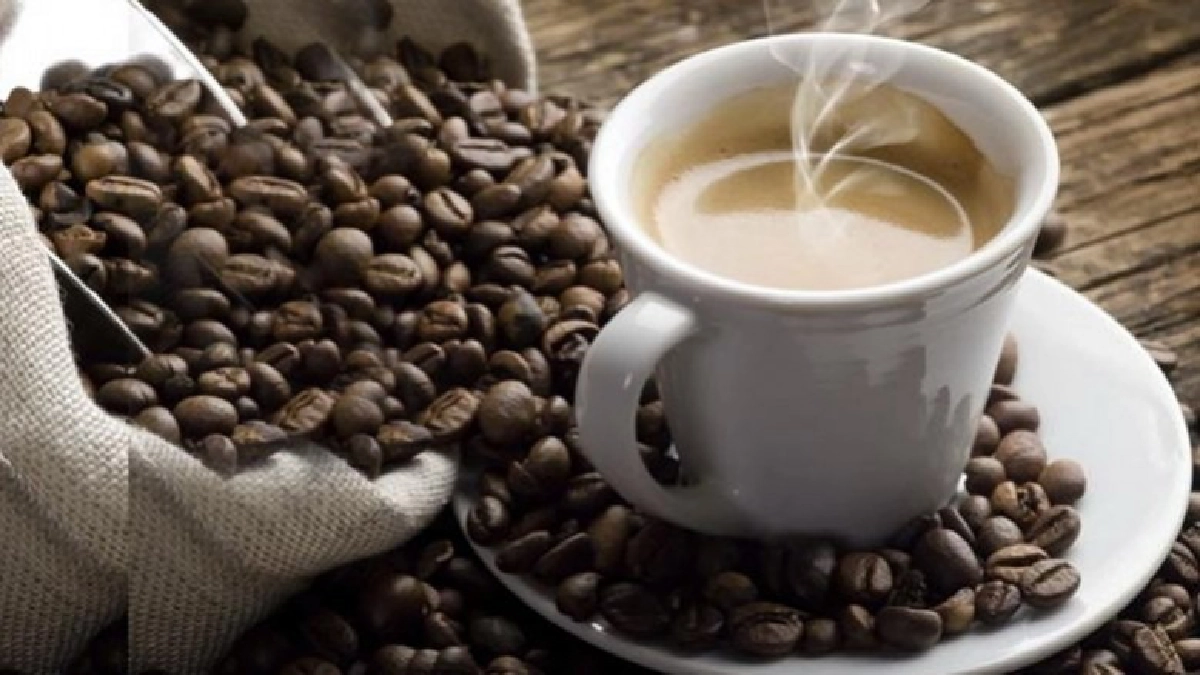 ค๊อฟฟี่ ร้อน กาแฟสดฝีมือคนไทย