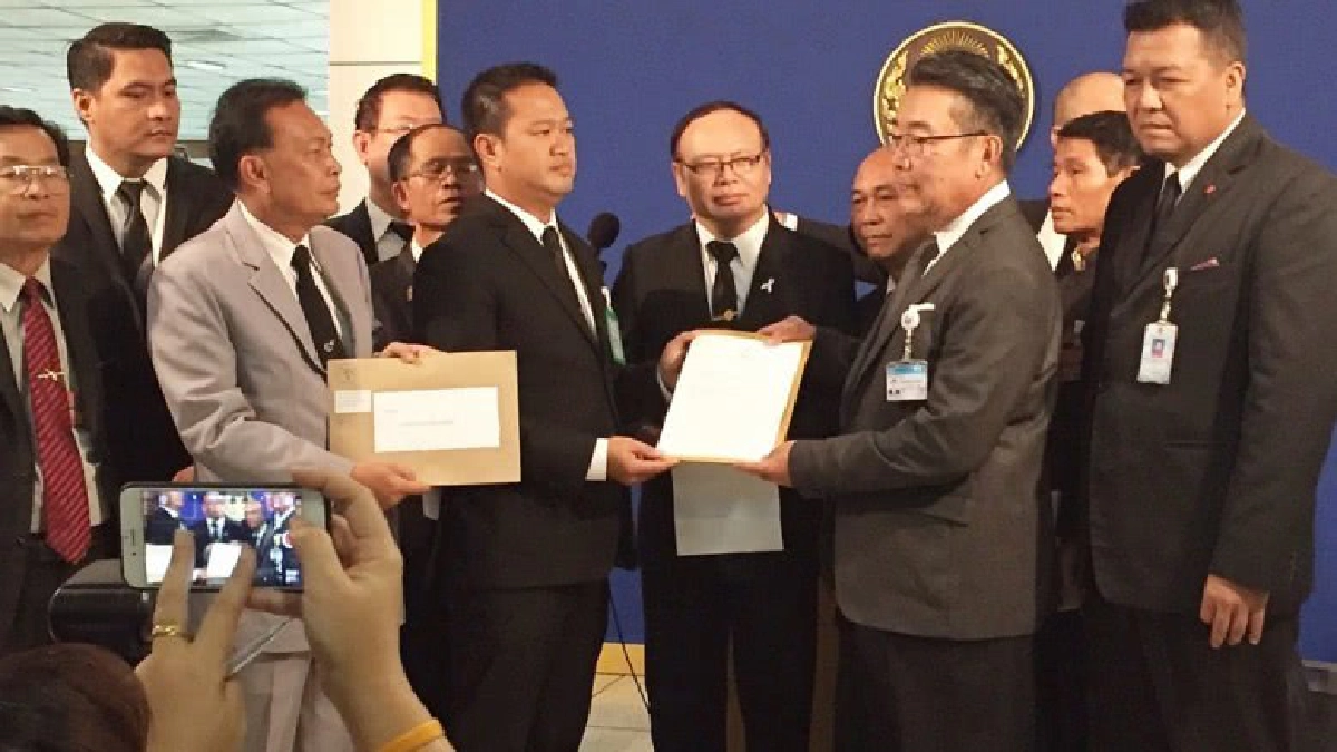 “พรรคกลาง-เล็ก”วอนทบทวน“ไพรมารี่โหวต” “พรรคกลาง-เล็ก”วอนทบทวน“ไพรมารี่โหวต”