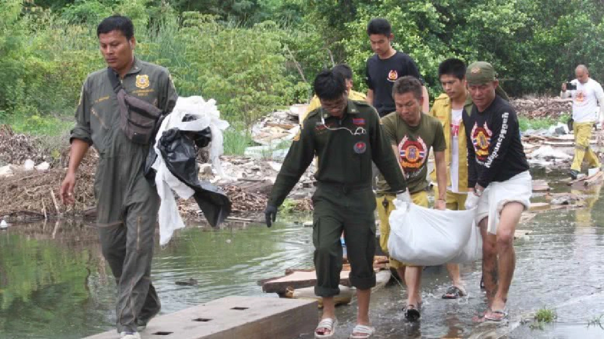 น้อยใจแฟนสาวผูกคอตายใต้ต้นไทร น้อยใจแฟนสาวผูกคอตายใต้ต้นไทร