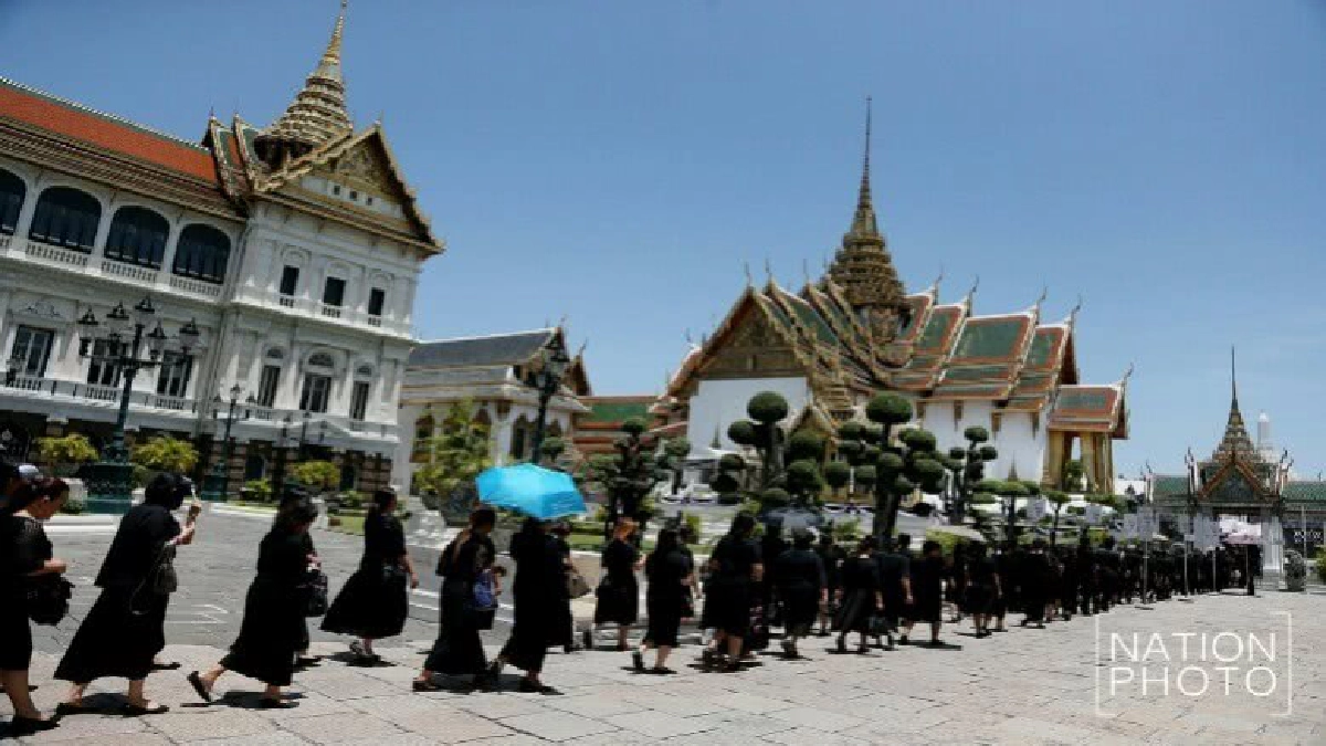 ประชาชนขึ้นกราบพระบรมศพในหลวง ร.9 แล้วเกือบ 8 ล้านคน